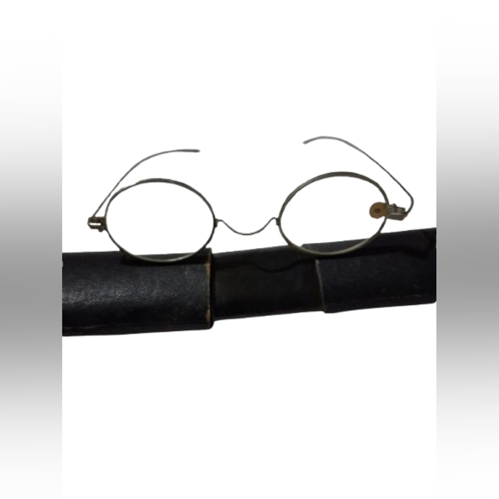 Vintage Wire Frame Glasses With Case, 19th Century Complete